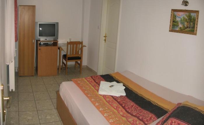 Nadix Panzio Bed & Breakfast Debrecen Room photo