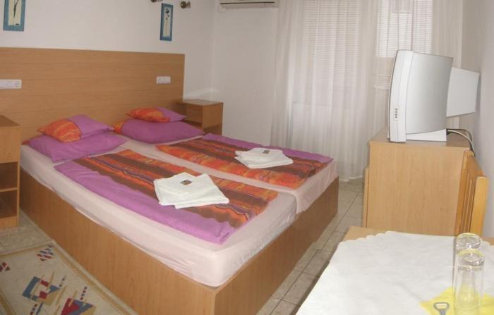 Nadix Panzio Bed & Breakfast Debrecen Room photo