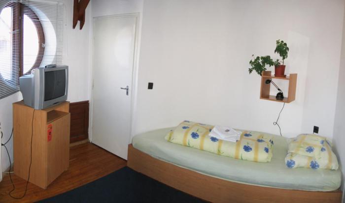 Nadix Panzio Bed & Breakfast Debrecen Room photo
